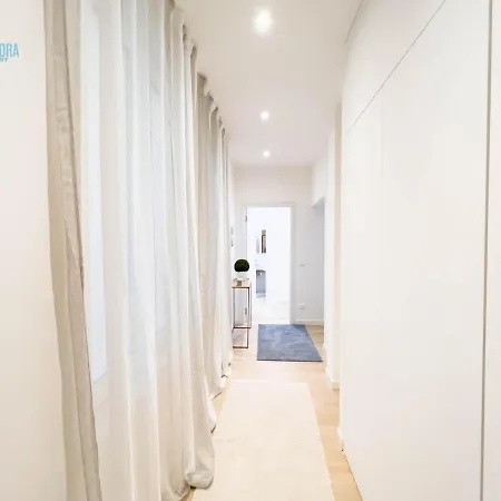 Slataper 9 Tirabora Short Rent, Con Parcheggio Privato Trieste