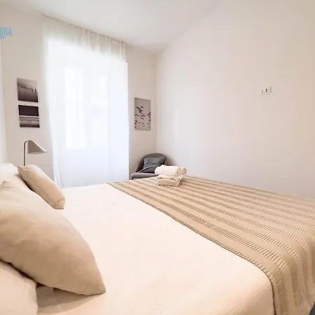 Slataper 9 Tirabora Short Rent, Con Parcheggio Privato * Τεργέστη