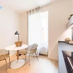 Slataper 9 Tirabora Short Rent, Con Parcheggio Privato Apartamento Trieste