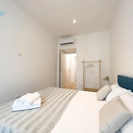 Slataper 9 Tirabora Short Rent, Con Parcheggio Privato Apartamento Trieste