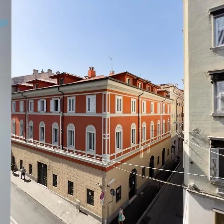 Slataper 9 Tirabora Short Rent, Con Parcheggio Privato Apartamento *