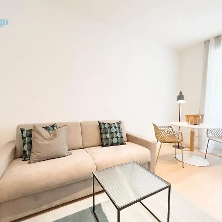 Slataper 9 Tirabora Short Rent, Con Parcheggio Privato Apartment Triest